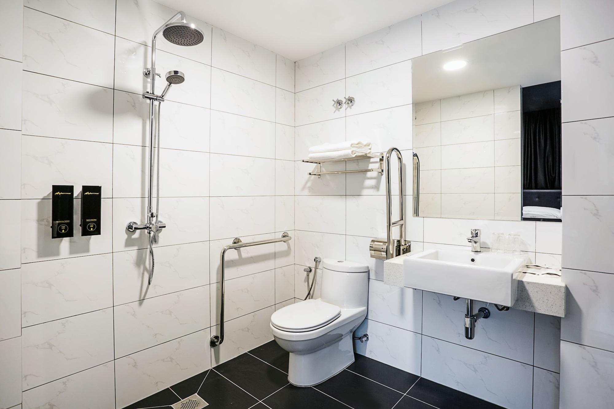 Manhattan Business Hotel Ttdi Kuala Lumpur Eksteriør bilde