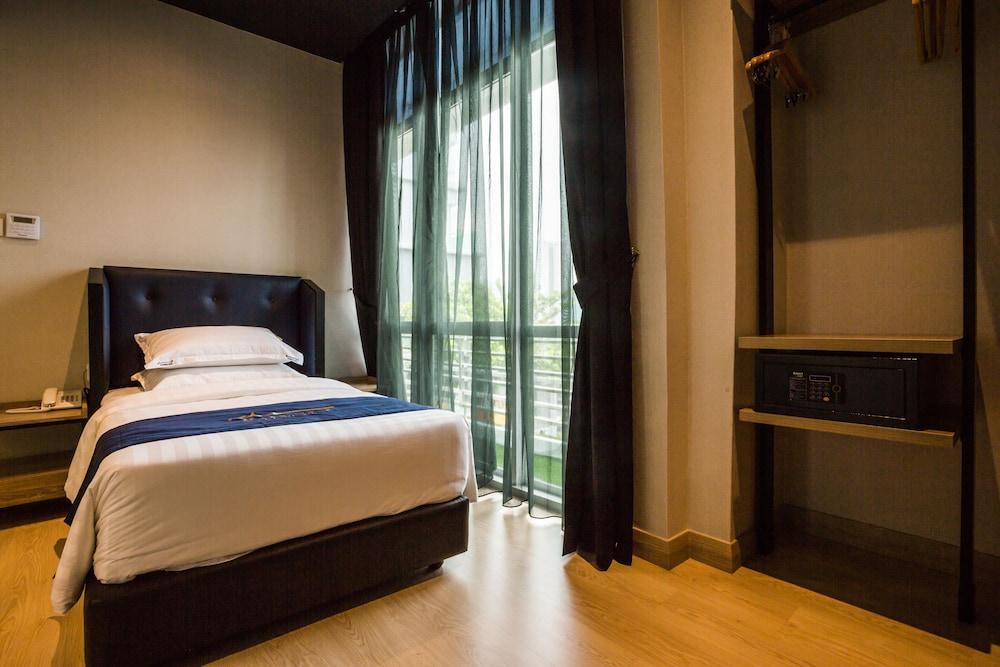 Manhattan Business Hotel Ttdi Kuala Lumpur Eksteriør bilde